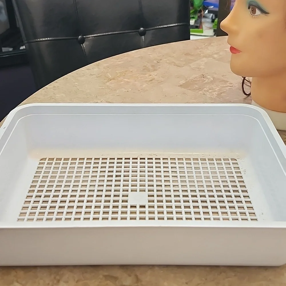 Litter box for Rabbits and guinea pigs or small animals